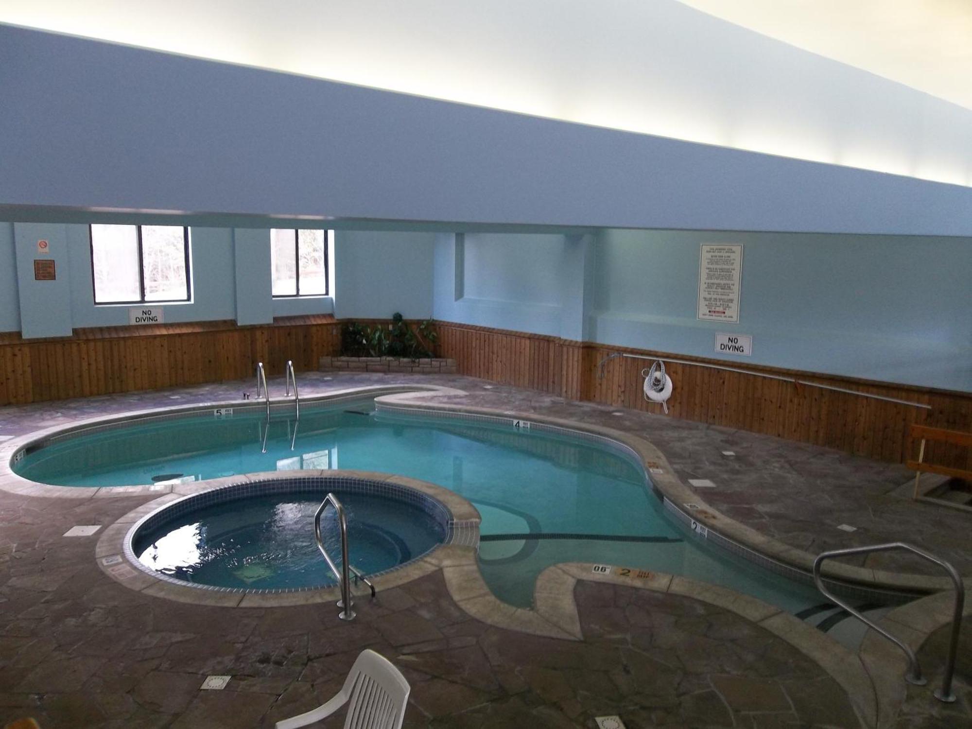 Carriage House Motor Inn 레이크플래시드 외부 사진